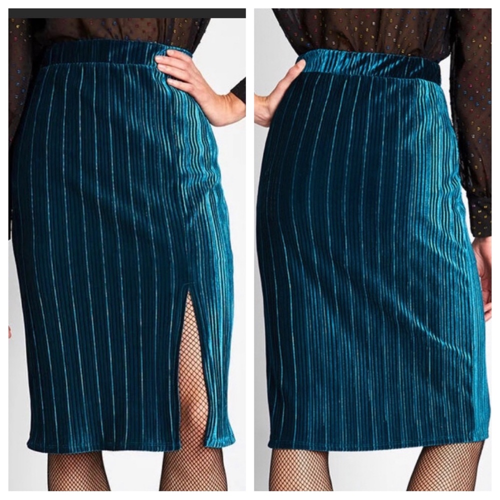 ModCloth Teal Ribbed Velvet Midi Skirt, Small